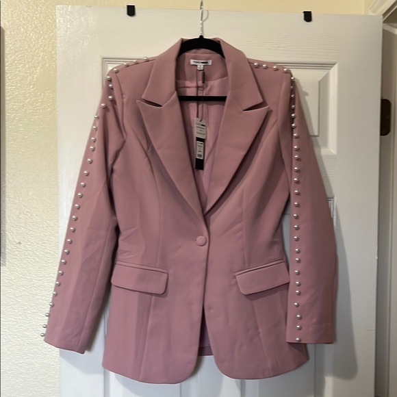 Elegant Pink Pearl-Embellished Women's Blazer - Picture 5 of 5
